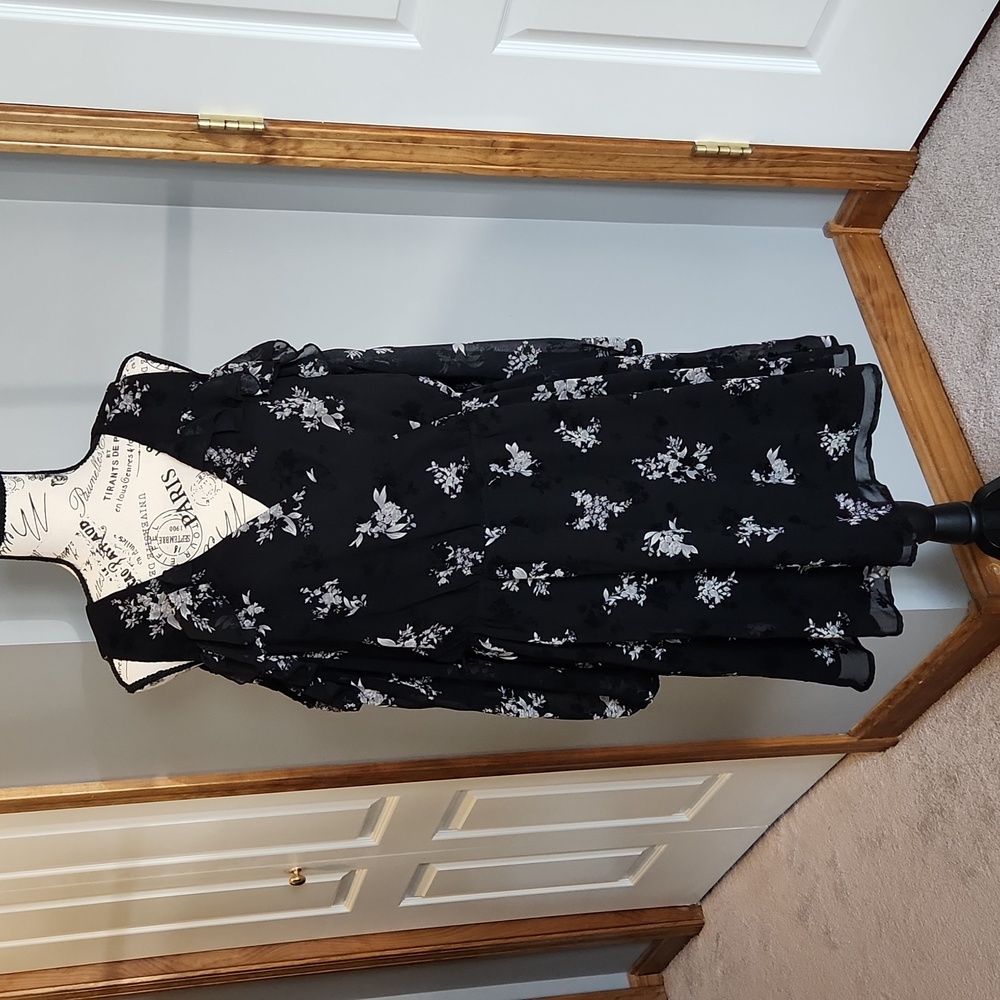 NWT Maurices Black Floral Cold Shoulder Dress, Large